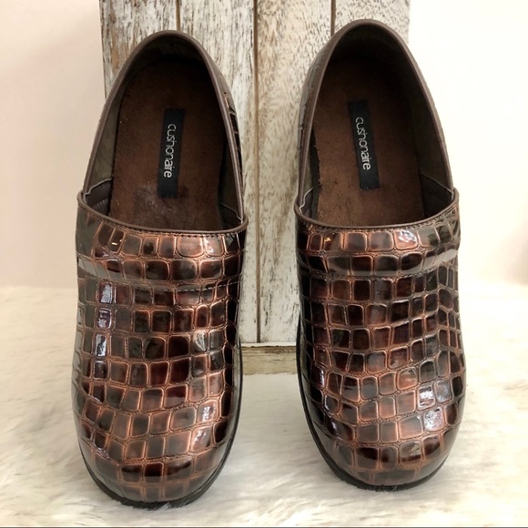 Cushionaire Shoes - Cushionaire Clogs Slip Resistant Slip-On Wide Shoe